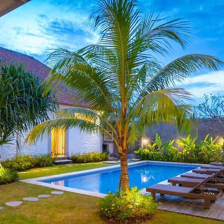 Berawa Dini Guesthouse Canggu  Ngoại thất bức ảnh