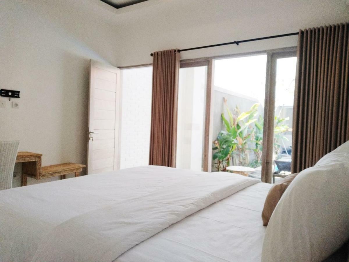 Berawa Dini Guesthouse Canggu  Ngoại thất bức ảnh