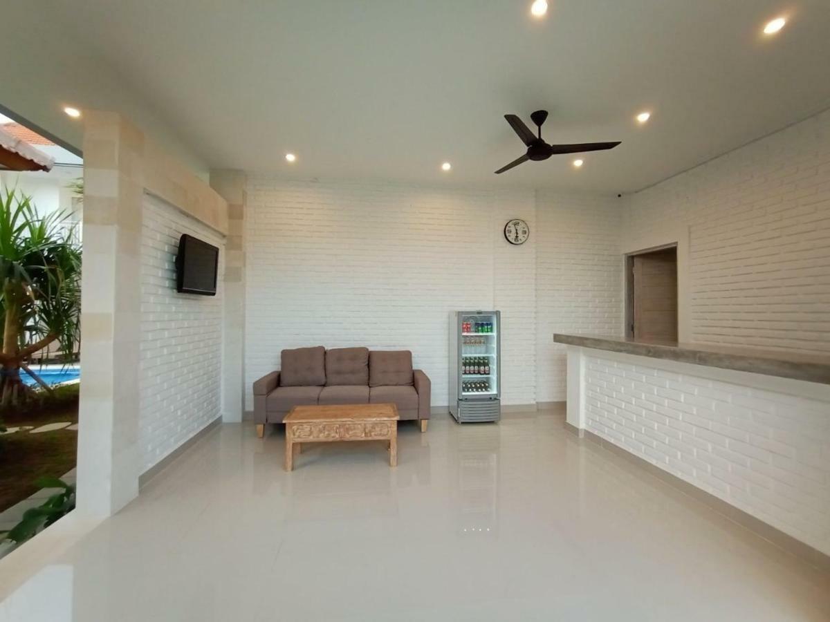 Berawa Dini Guesthouse Canggu  Ngoại thất bức ảnh